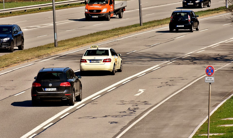 A Beginner’s Guide to Choosing the Best Driving School post thumbnail image