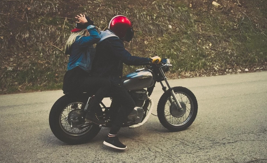 Guide to Choosing Motorcycle Battery Charger post thumbnail image