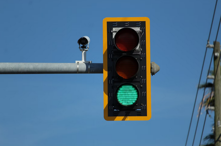Ignoring Traffic Signals: Breaking the Red Light and Stop Sign Habit post thumbnail image